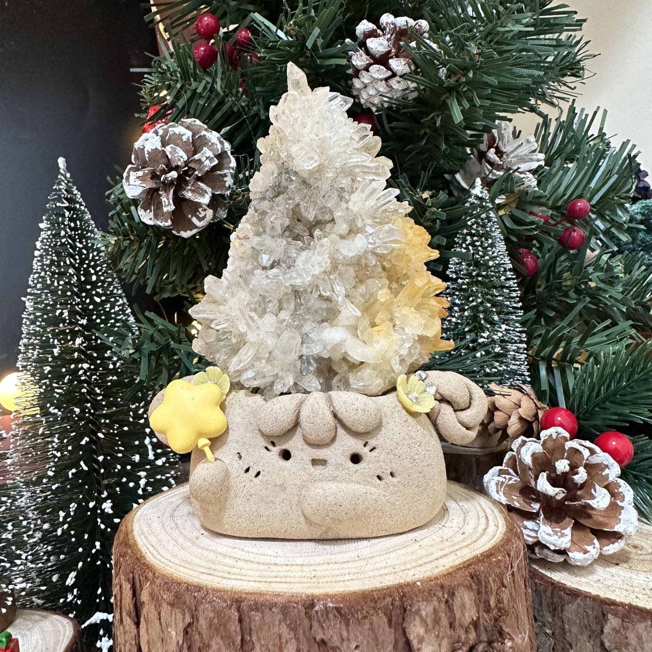 Christmas Wish Star - Yellow and White Chrysanthemum Crystal