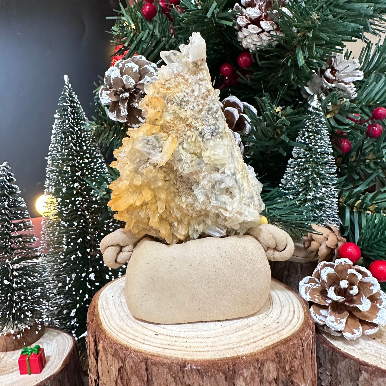 Christmas Wish Star - Yellow and White Chrysanthemum Crystal