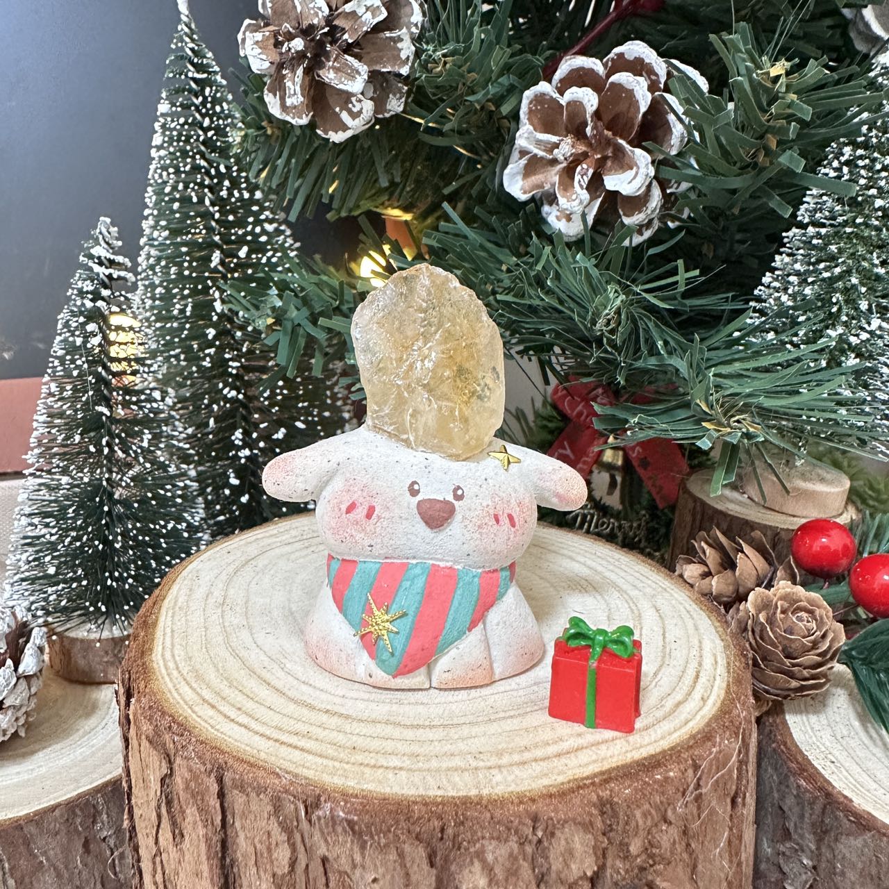 Christmas puppy with yellow crystal gemstone