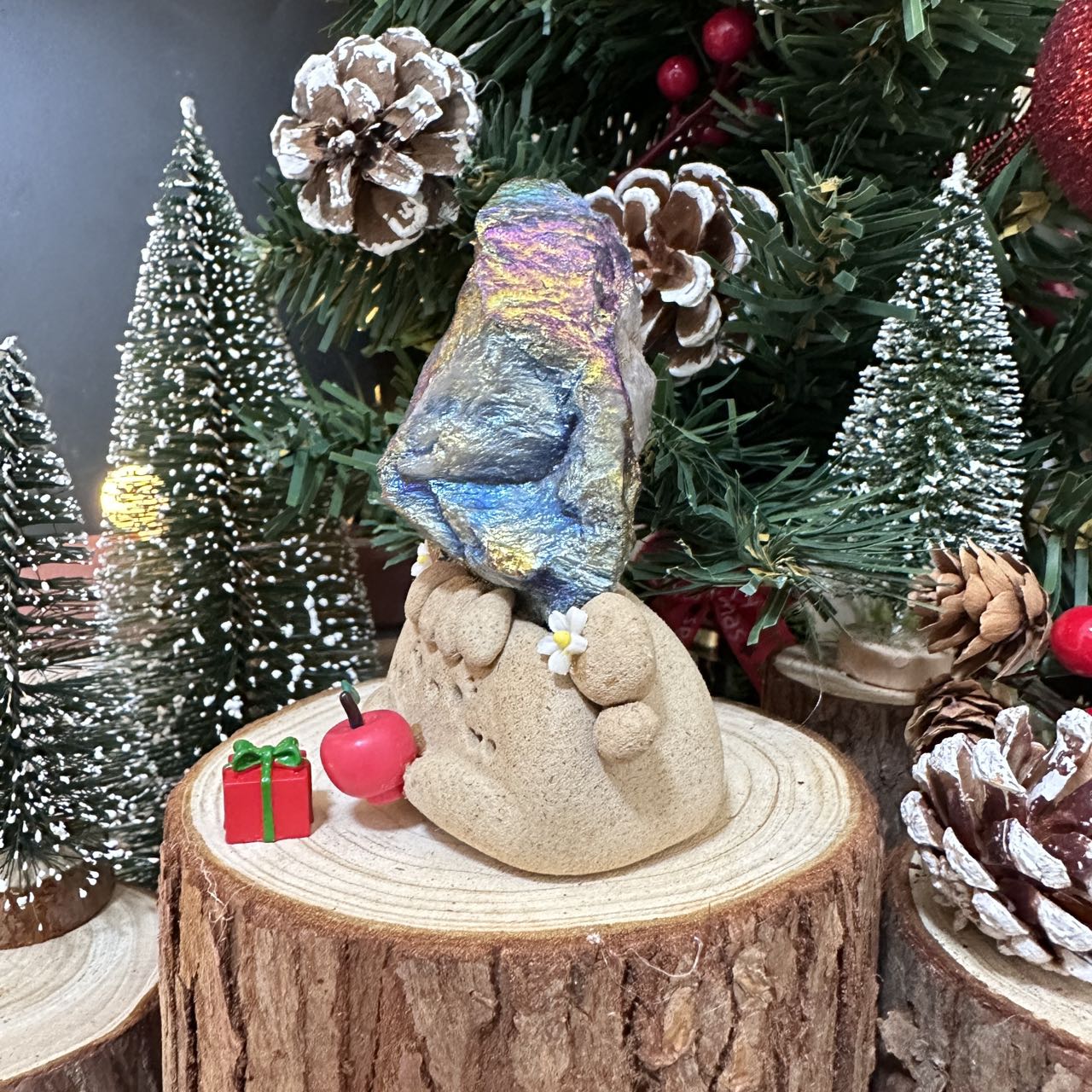 Christmas Apple Girl Electroplated with White Crystal