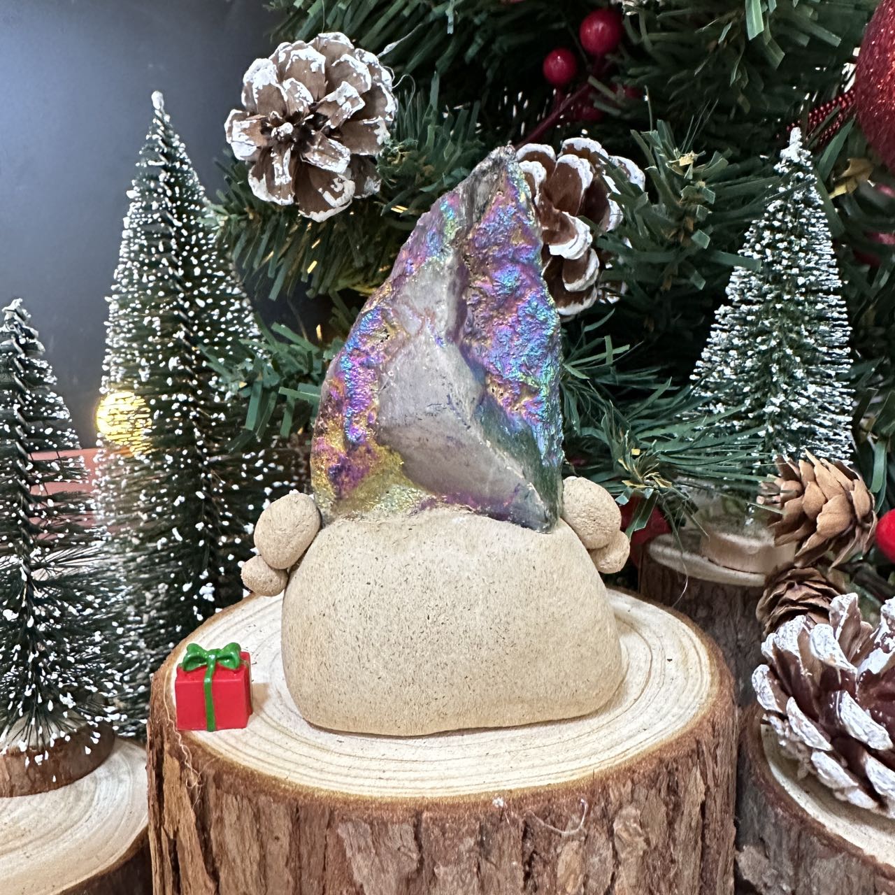 Christmas Apple Girl Electroplated with White Crystal