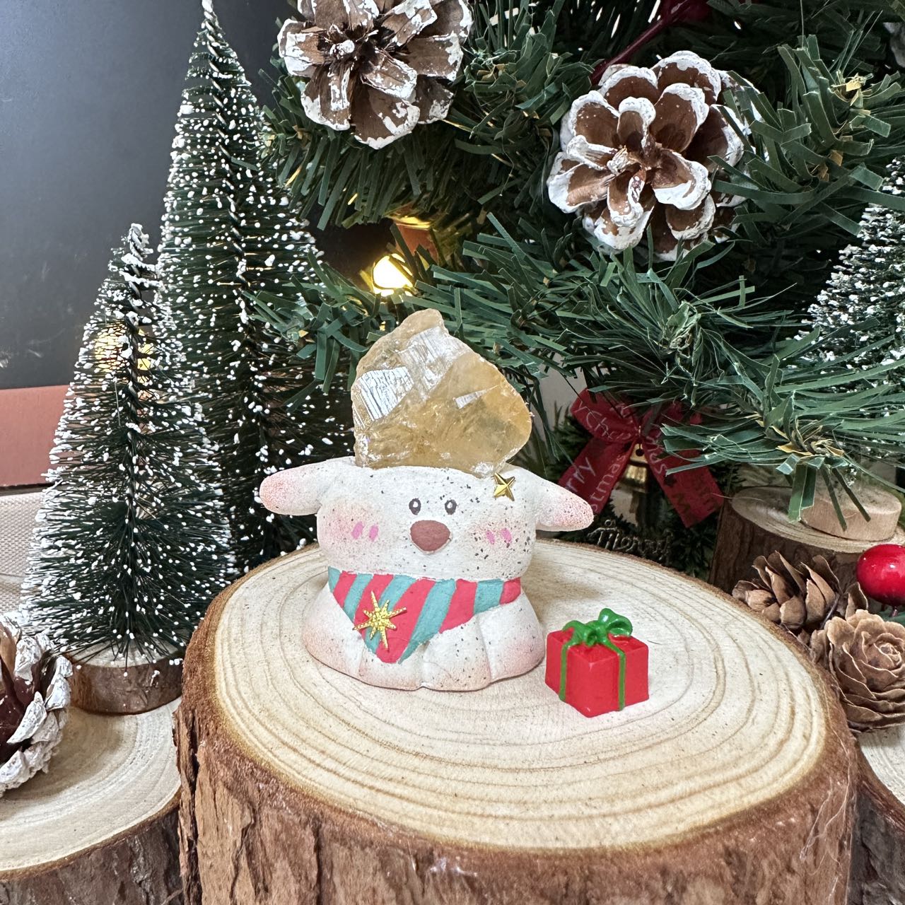 Christmas puppy with yellow crystal gemstone