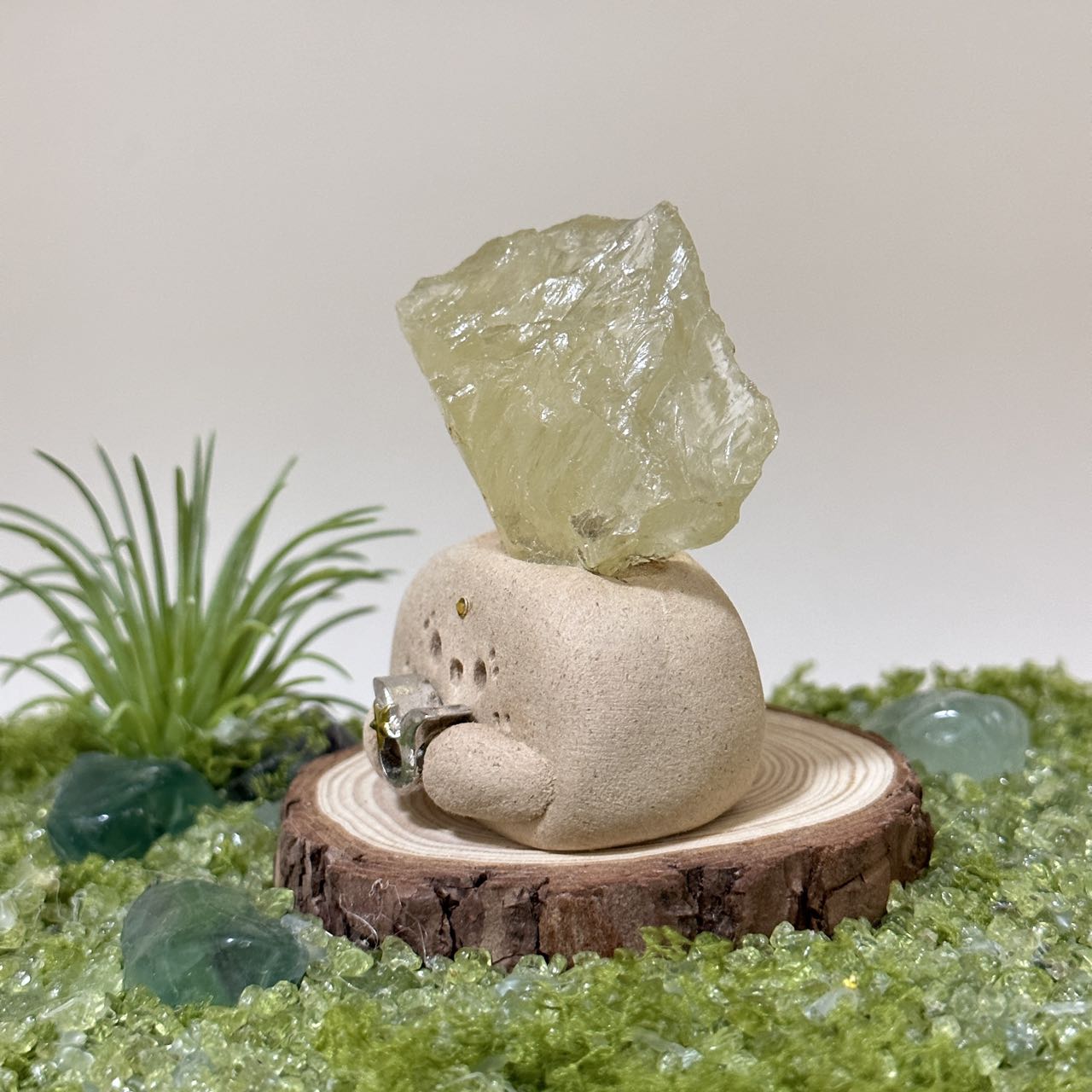 Yellow Crystal Cattle Sign